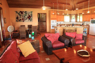 Roatan the kitchen living room